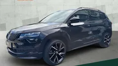 Schwarz (schwarzmagic perleffekt) met. Gebraucht 2021 Skoda Karoq SportLine SUV | 26.970 € (Fairer Preis)