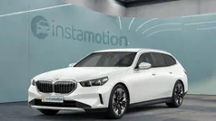 Weiß Gebraucht 2024 BMW 520 M Sport Kombi | 49.299 € (Superpreis)