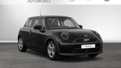 Midnight black metallic Gebraucht 2024 Mini Cooper Kleinwagen | 27.490 € (Fairer Preis)