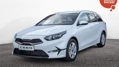 Weiß Neu 2025 Kia Ceed Limousine | 23.900 € (Fairer Preis)