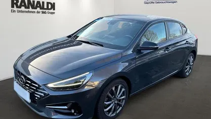 Mic (schwarz Gebraucht 2021 Hyundai i30 Edition 30+ Limousine | 17.990 € (Fairer Preis)