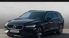 Onyx schwarz Gebraucht 2024 Volvo V60 Core Kombi | 36.750 € (Guter Preis)