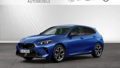 Gebraucht BMW M135 M Sport 300 PS (220 kW) 2025 Portimao blau metallic Kleinwagen