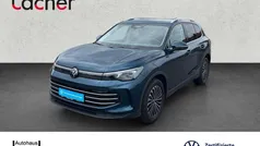 Blau Gebraucht 2024 VW Tiguan Elegance SUV | 36.790 € (Fairer Preis)