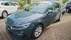 Fjordblau Neu 2025 Seat Leon Style Limousine | 24.440 € (Fairer Preis)
