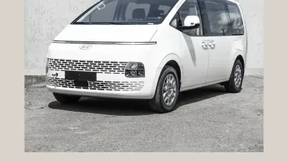 Neu Hyundai Staria Trend 224 PS (164 kW) 2026 Weiß Van / Kleinbus