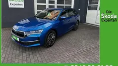 Raceblau metallic Neu 2024 Skoda Octavia Selection Kombi | 34.990 € (Fairer Preis)