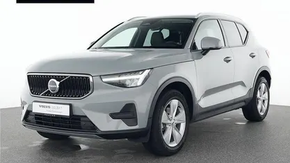 Grau Gebraucht 2023 Volvo XC40 Core SUV | 33.550 € (Fairer Preis)