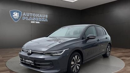Używany VW Golf VIII Goal 150 KM (110 kW) 2025 Szary Sedan/Limuzyna