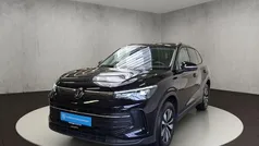 Deep black perleffekt Gebraucht 2024 VW Tiguan Goal SUV | 41.750 € (Guter Preis)