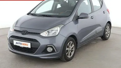Gebraucht Hyundai i10 Style 67 PS (49 kW) 2015 Grau Kleinwagen