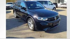 Deep black perleffekt Gebraucht 2024 VW Tiguan Allspace R-line SUV | 43.990 € (Fairer Preis)