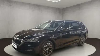 Gebraucht Skoda Octavia Ambition 150 PS (110 kW) 2023 Blackmagic perleffekt Kombi