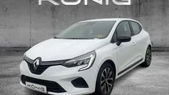 Weiß Gebraucht 2023 Renault Clio V Equilibre Kleinwagen | 13.676 € (Fairer Preis)