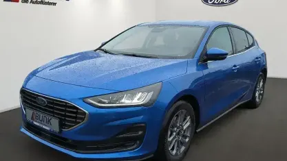 Gebraucht Ford Focus Titanium 125 PS (91 kW) 2024 Desert island blue m Limousine