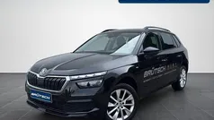 Schwarzmagicperleffekt metallic Gebraucht 2023 Skoda Kamiq Tour SUV | 23.480 € (Fairer Preis)