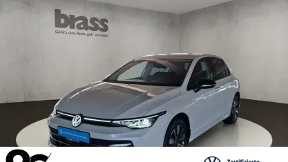 Gebraucht VW Golf VIII Goal 150 PS (110 kW) 2025 Oryxweiß perlmutteffekt Limousine