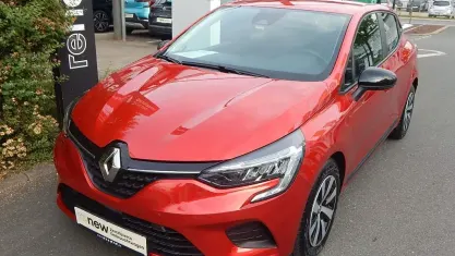 Gebraucht Renault Clio V Equilibre 91 PS (66 kW) 2023 Rot Kleinwagen