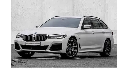 Gebraucht BMW 530e M Sport 292 PS (214 kW) 2022 Kombi