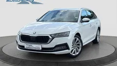 Weiß Gebraucht 2022 Skoda Octavia Style Kombi | 23.480 € (Fairer Preis)
