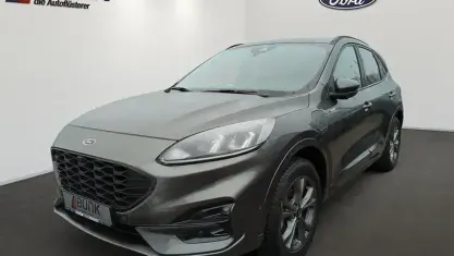 Gebraucht Ford Kuga ST-Line 224 PS (164 kW) 2022 Magnetic met SUV