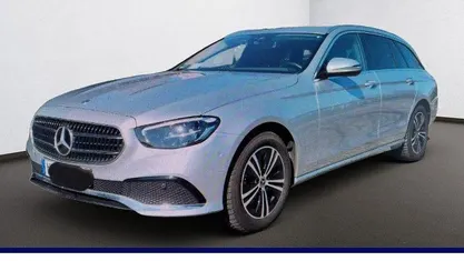 Gebraucht Mercedes E220 Avantgarde 194 PS (142 kW) 2021 Limousine