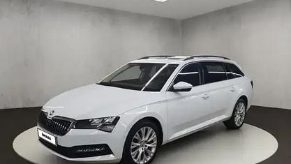 Używany Skoda Superb Ambition 150 KM (110 kW) 2023 Biały Kombi