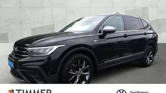 Deep black perleffekt Gebraucht 2023 VW Tiguan Allspace Life SUV | 38.860 € (Fairer Preis)