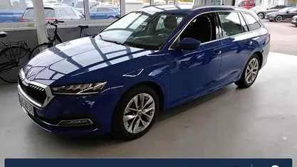Gebraucht 2023 Skoda Octavia Style Kombi | 21.699 € (Guter Preis)