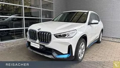 Alpinweiß uni Gebraucht 2023 BMW iX1 xLine SUV | 37.990 € (Guter Preis)