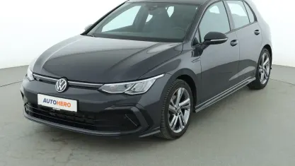 Gebraucht VW Golf VIII R-line 131 PS (96 kW) 2024 Grau Limousine
