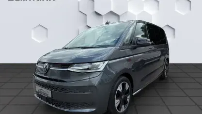 Gebraucht VW Multivan Life 150 PS (110 kW) 2025 Indiumgrau Van / Kleinbus