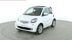 Weiß Gebraucht 2018 Smart ForTwo Cabrio Basis Cabrio | 13.710 € (Fairer Preis)