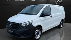 Arktikweiß Gebraucht 2023 Mercedes e-Vito Van / Kleinbus | 26.775 € (Fairer Preis)