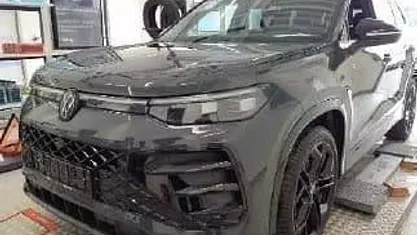 Begagnad VW Tayron R-line 193 HK (141 kW) 2025 Grå SUV