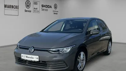 Gebraucht VW Golf VIII Life 131 PS (96 kW) 2020 Grau Limousine