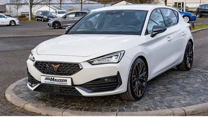 Gebraucht Cupra Leon VZ 300 PS (220 kW) 2023 White candy Limousine