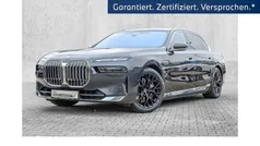 Grau Gebraucht 2024 BMW 750e Limousine | 94.480 € (Superpreis)