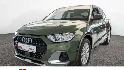 Gebraucht Audi A1 S-Line 116 PS (85 kW) 2025 Distriktgrün metallic SUV