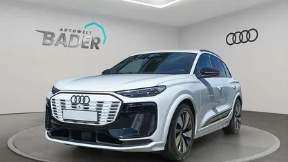 Weiß Gebraucht 2024 Audi Q6 e-tron Sport SUV | 72.930 €