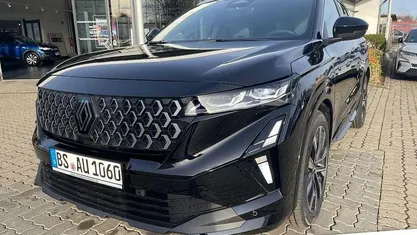 Black pearlschwarz metallic (schwarz) Gebraucht 2025 Renault Austral Techno SUV | 33.890 € (Fairer Preis)