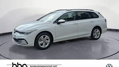 Gebraucht 2022 VW Golf VIII Life Kombi | 20.930 € (Fairer Preis)