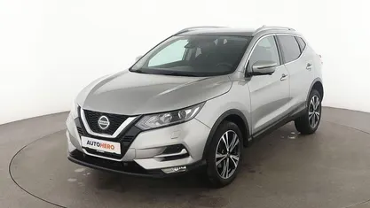 Grau Gebraucht 2019 Nissan Qashqai N-Connecta SUV | 17.670 € (Fairer Preis)