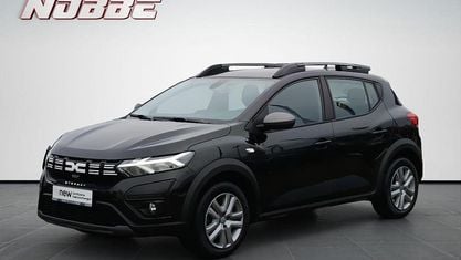 Używany Dacia Sandero Expression 91 KM (66 kW) 2023 Czarny Hatchback