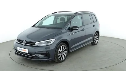 Grau Gebraucht 2024 VW Touran Highline Van / Kleinbus | 31.650 € (Guter Preis)
