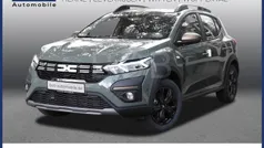 Safarigrüngrau Gebraucht 2024 Dacia Sandero Extreme Kleinwagen | 19.222 € (Fairer Preis)
