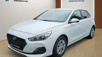 Gebraucht Hyundai i30 Turbo 120 PS (88 kW) 2019 Weiß Limousine