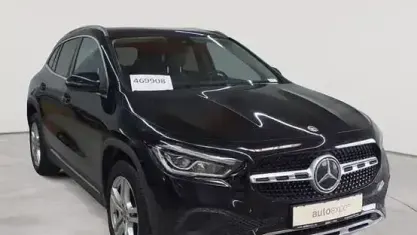 Gebraucht Mercedes GLA220 Progressive 190 PS (139 kW) 2023 Kosmosschwarz metallic SUV