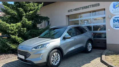Gebraucht Ford Kuga Titanium 150 PS (110 kW) 2022 Silber SUV