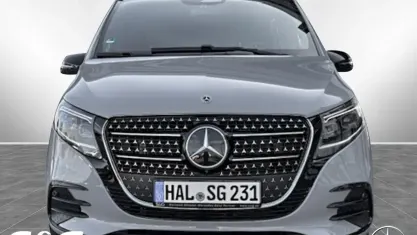 Gebraucht Mercedes V250 AMG 190 PS (139 kW) 2025 Alpingrau Van / Kleinbus